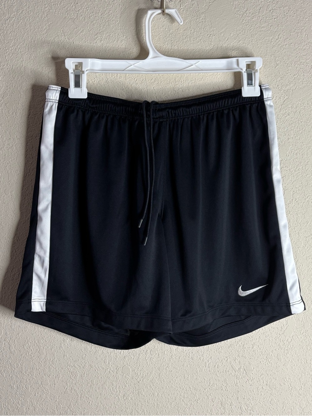 Nike League Knit black White shorts 725956 size medium NWT